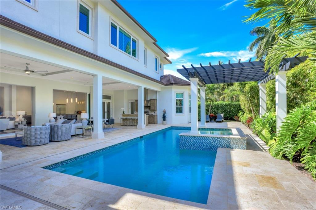 PARK SHORE - Residential