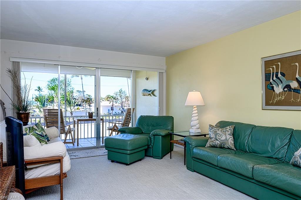 1550 Gulf Shore BLVD N W4