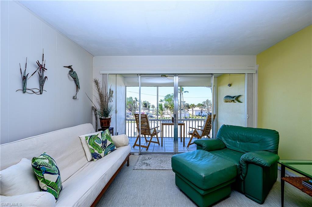1550 Gulf Shore BLVD N W4