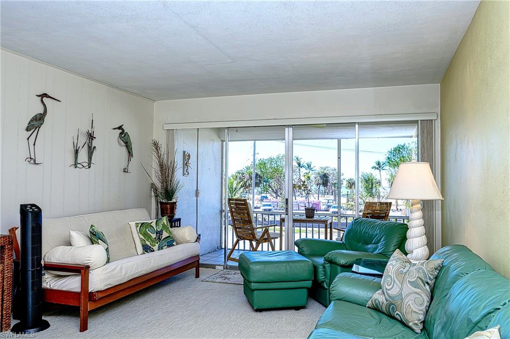 1550 Gulf Shore BLVD N W4