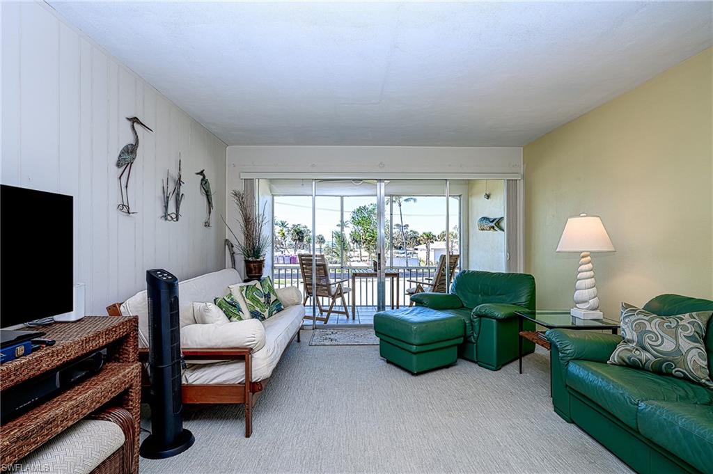 1550 Gulf Shore BLVD N W4