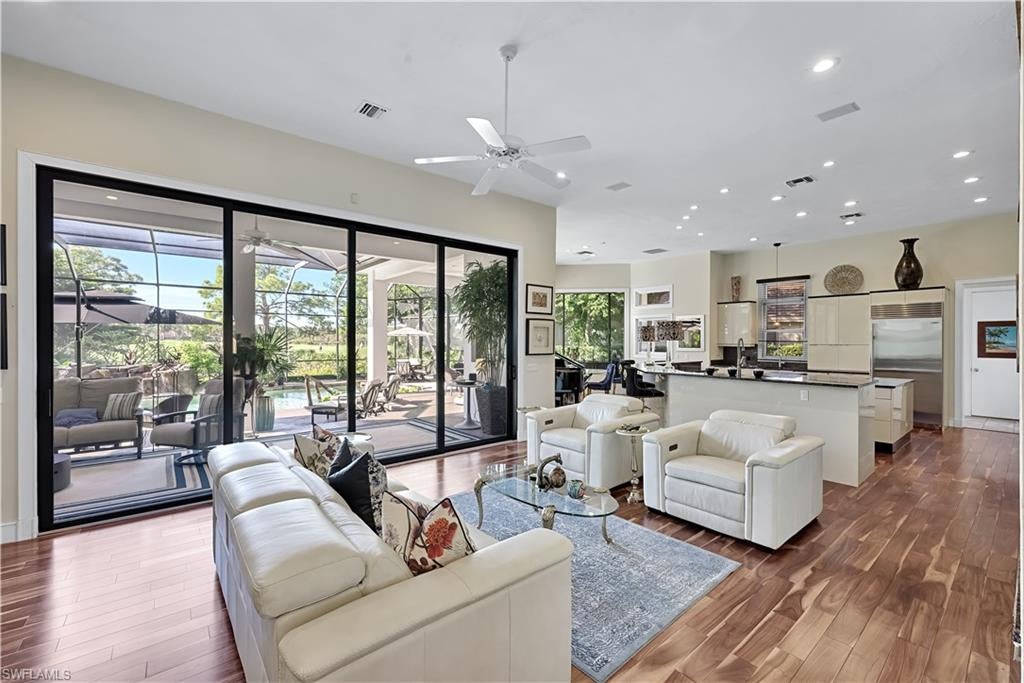 3451 Creekview DR