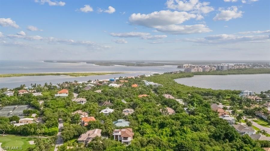 HIDEAWAY BEACH - Land