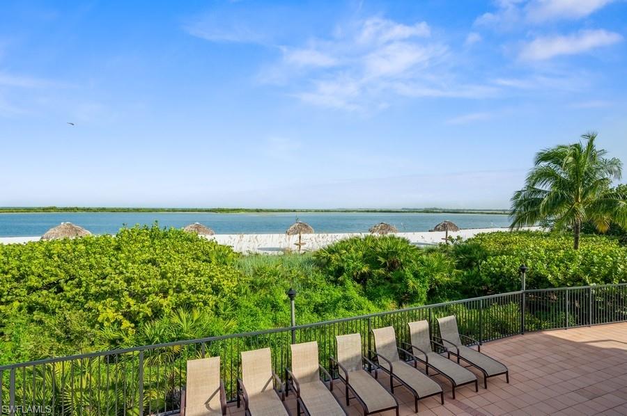 HIDEAWAY BEACH - Land