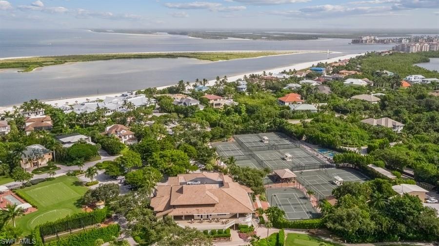 HIDEAWAY BEACH - Land