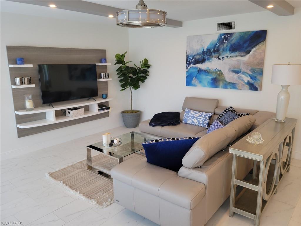 HIGHLANDS - Residential Lease