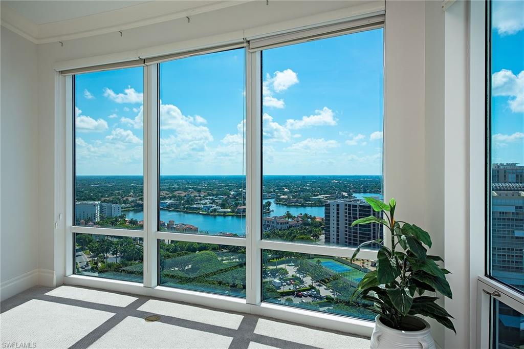 REGENT - Residential