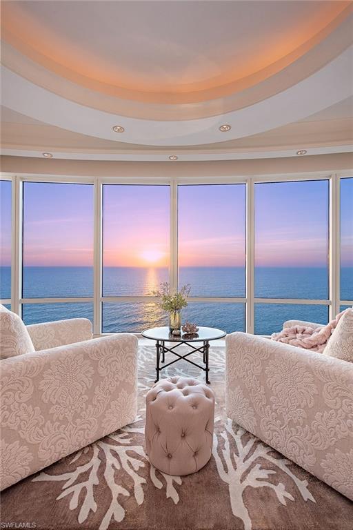 REGENT - Residential