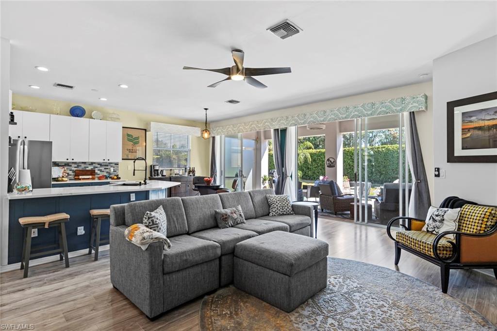 SILVERLAKES - Residential