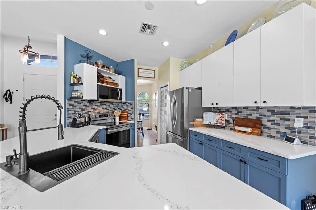 SILVERLAKES - Residential