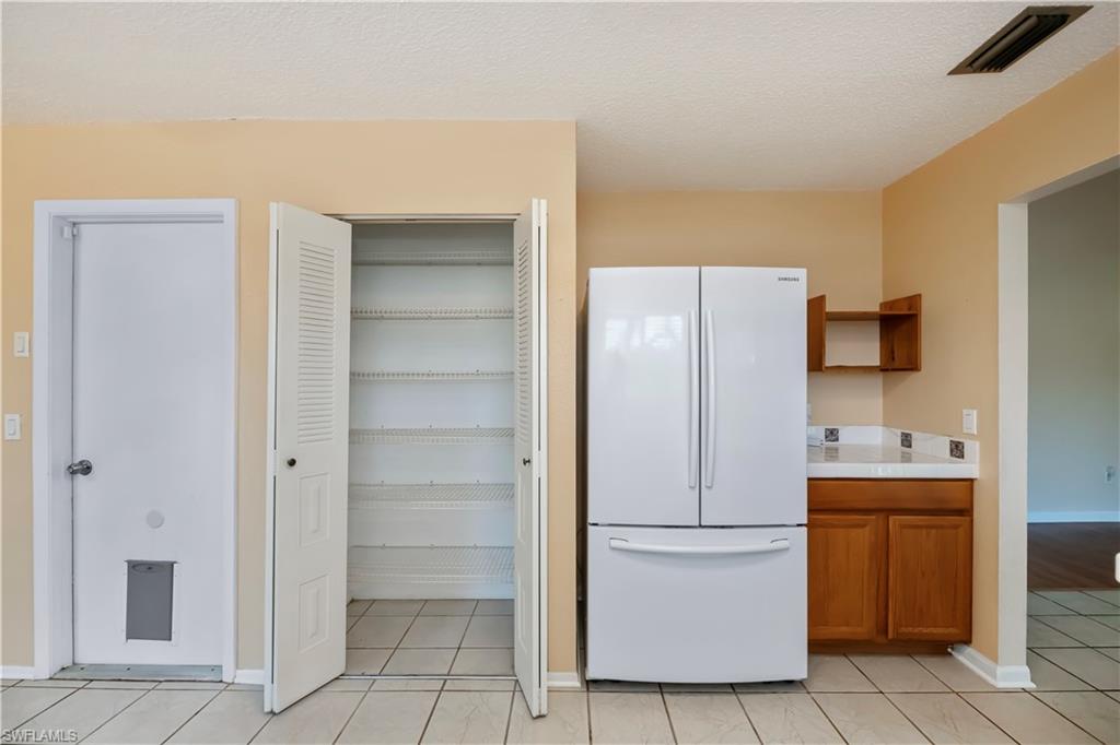 PORT LABELLE - Residential Lease