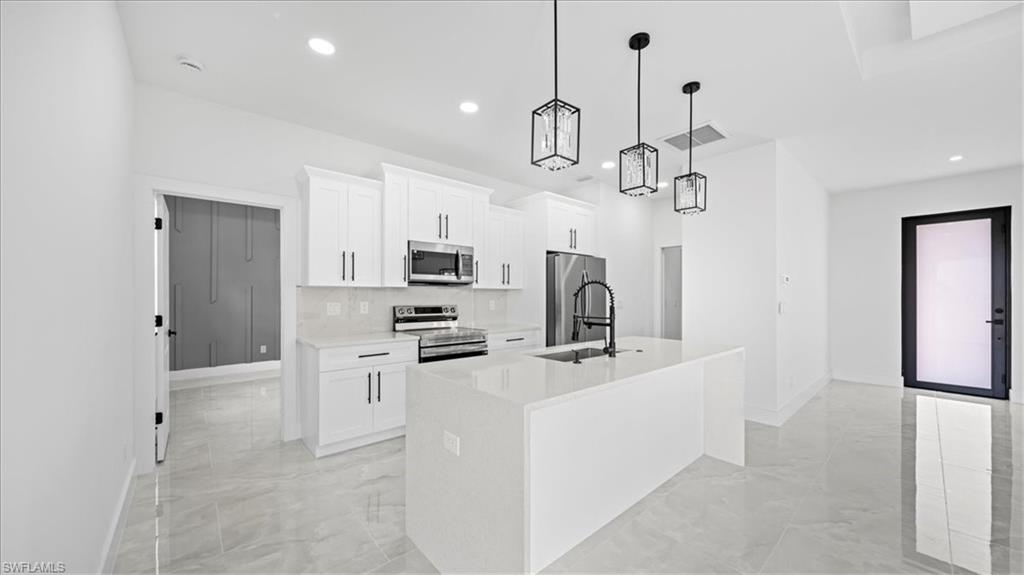 CAPE CORAL - Residential