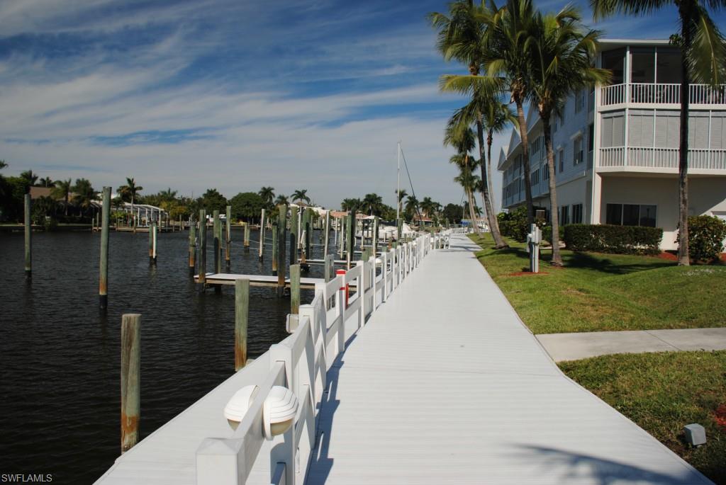 BOARDWALK CAPER - Residential