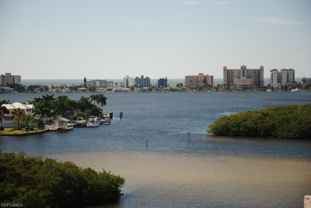 BOARDWALK CAPER - Residential