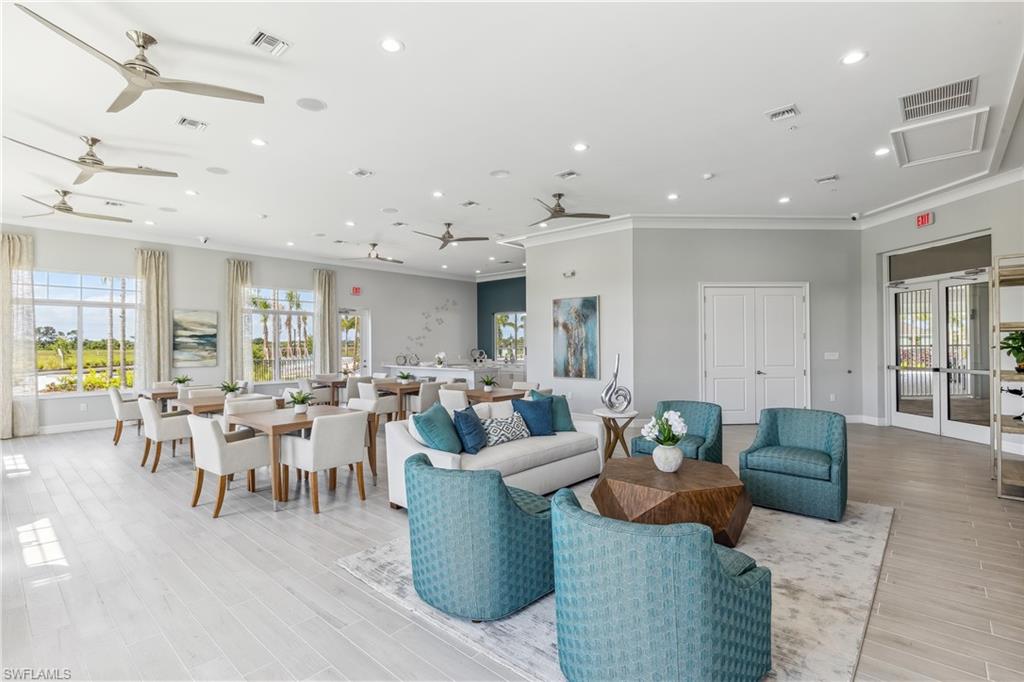 CORAL BAY - Residential