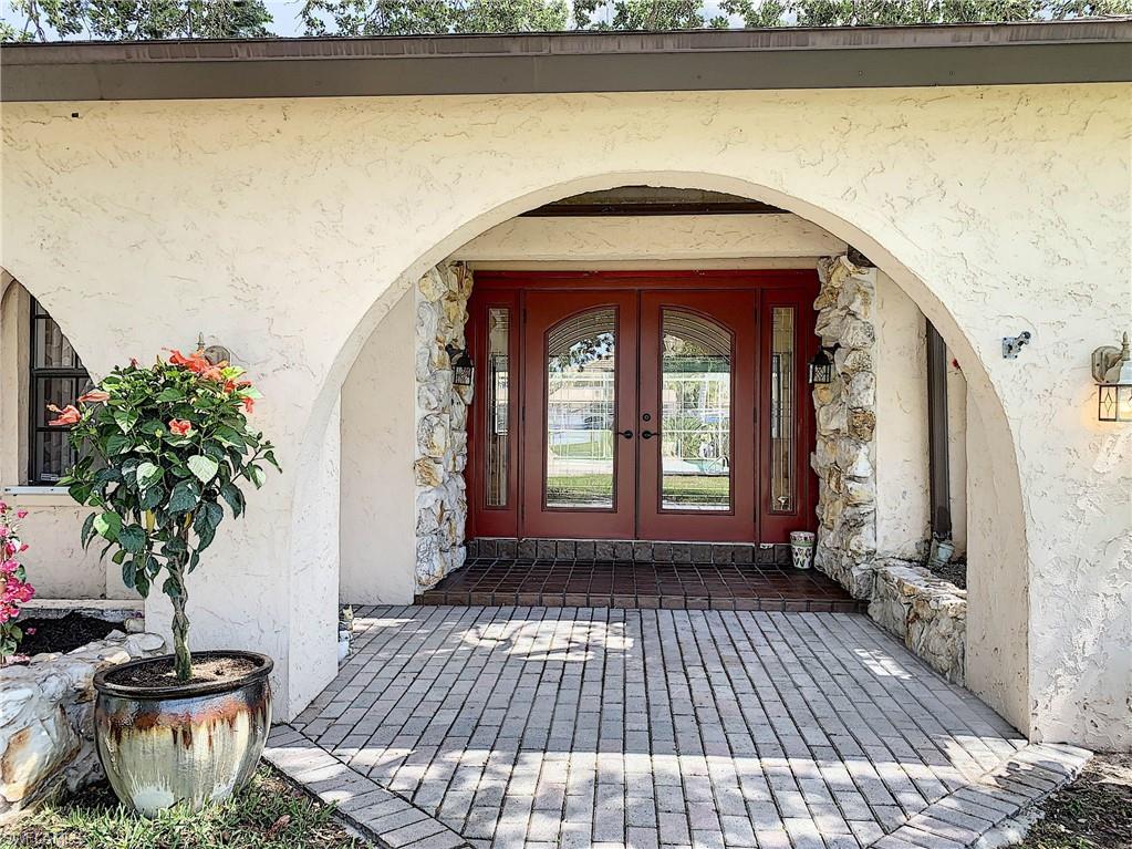 YACHT CLUB - Residential