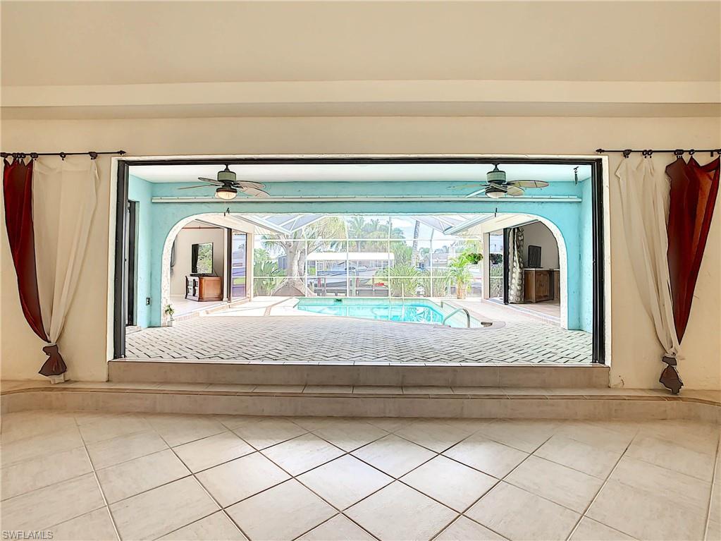 YACHT CLUB - Residential