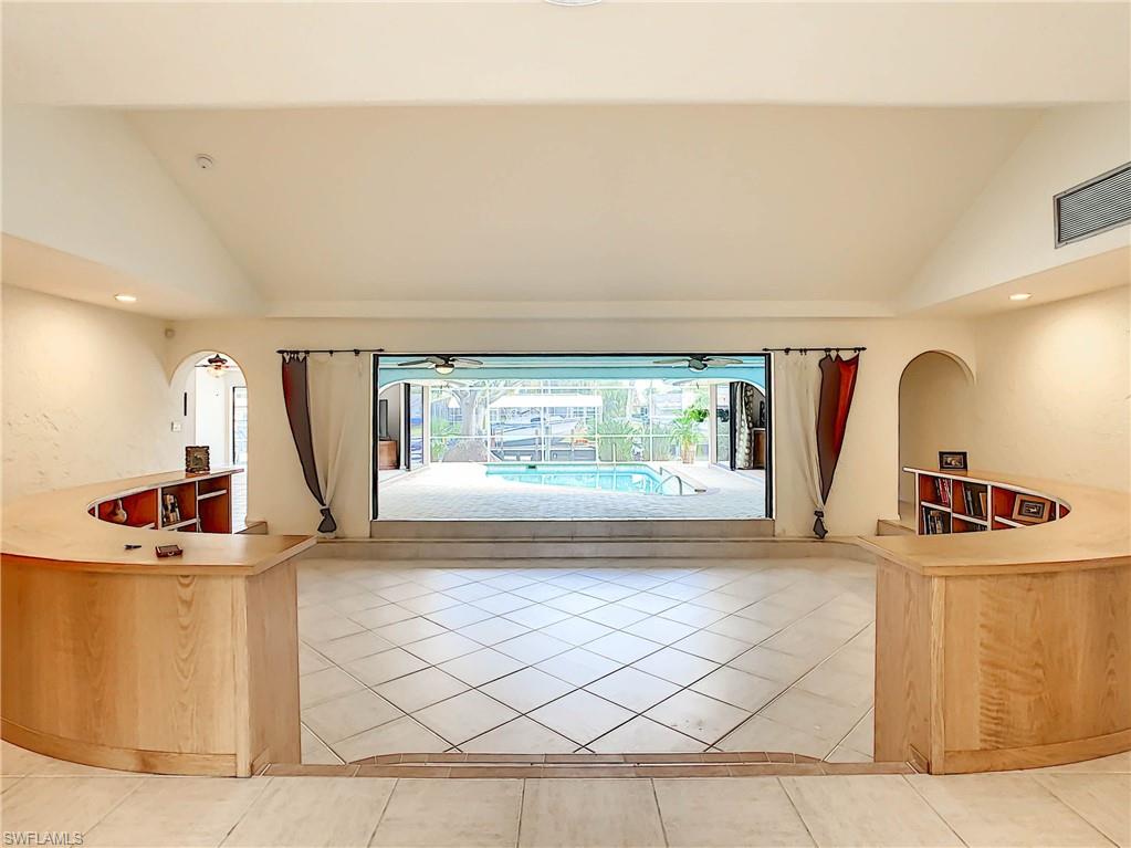 YACHT CLUB - Residential