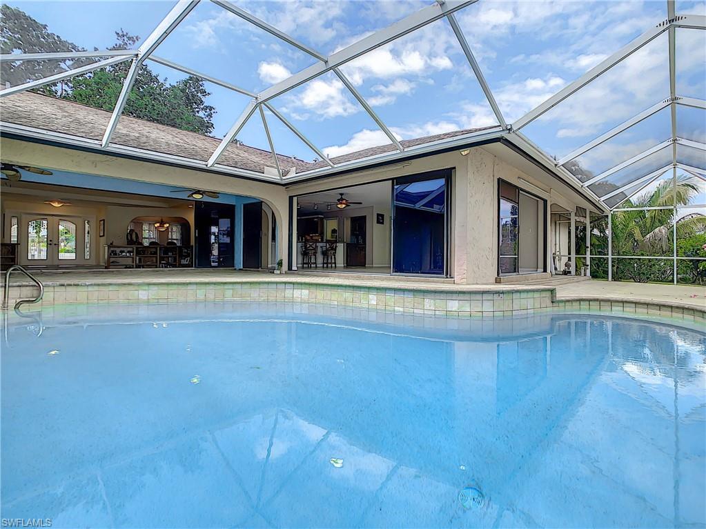 YACHT CLUB - Residential