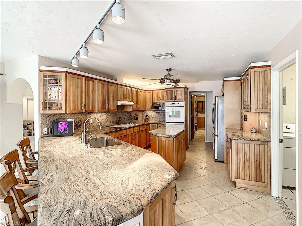 YACHT CLUB - Residential