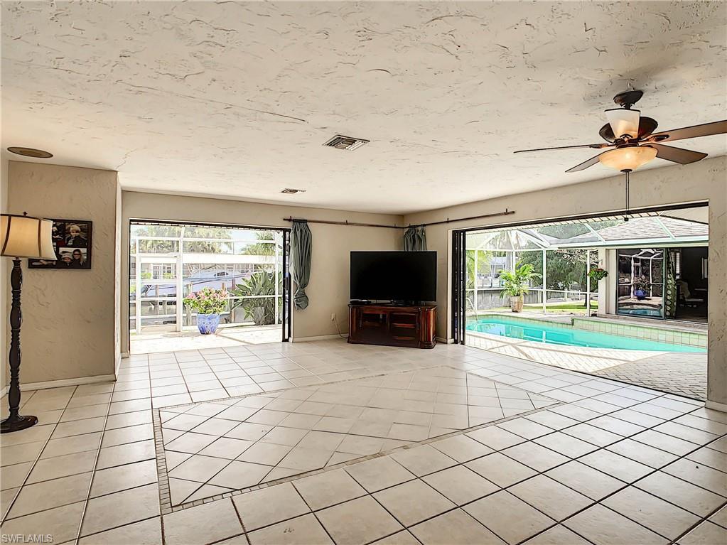 YACHT CLUB - Residential