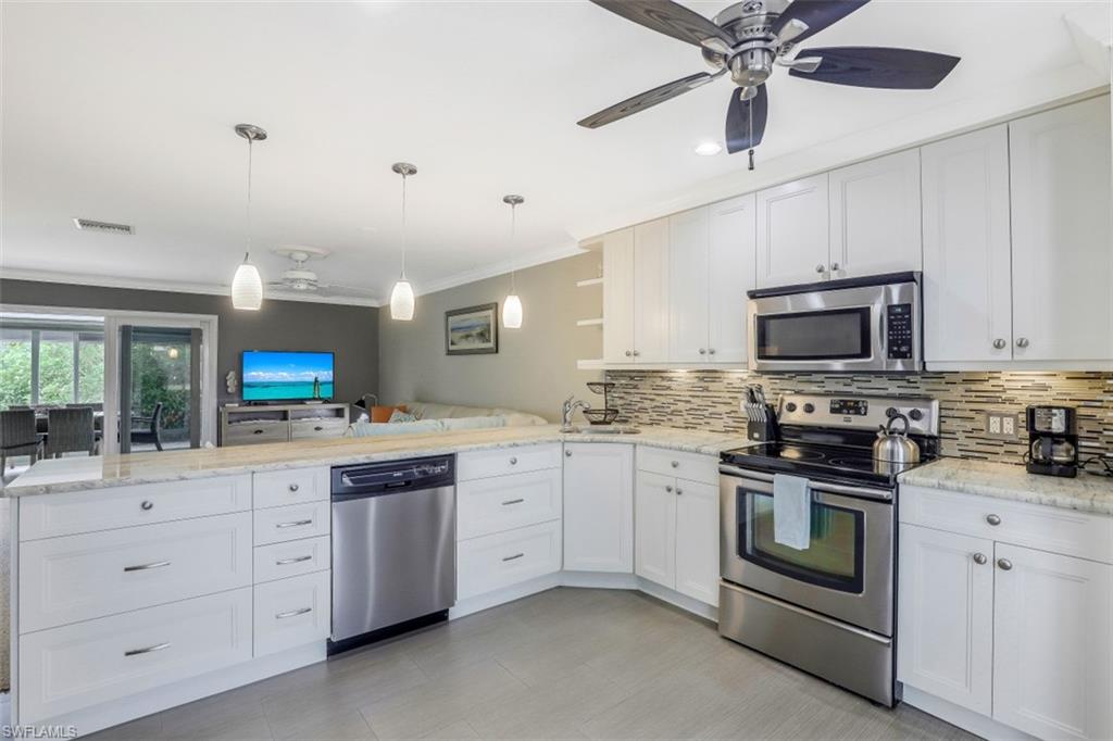 GLADES COUNTRY CLUB - Residential