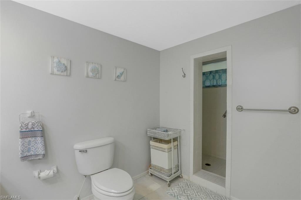 GLADES COUNTRY CLUB - Residential