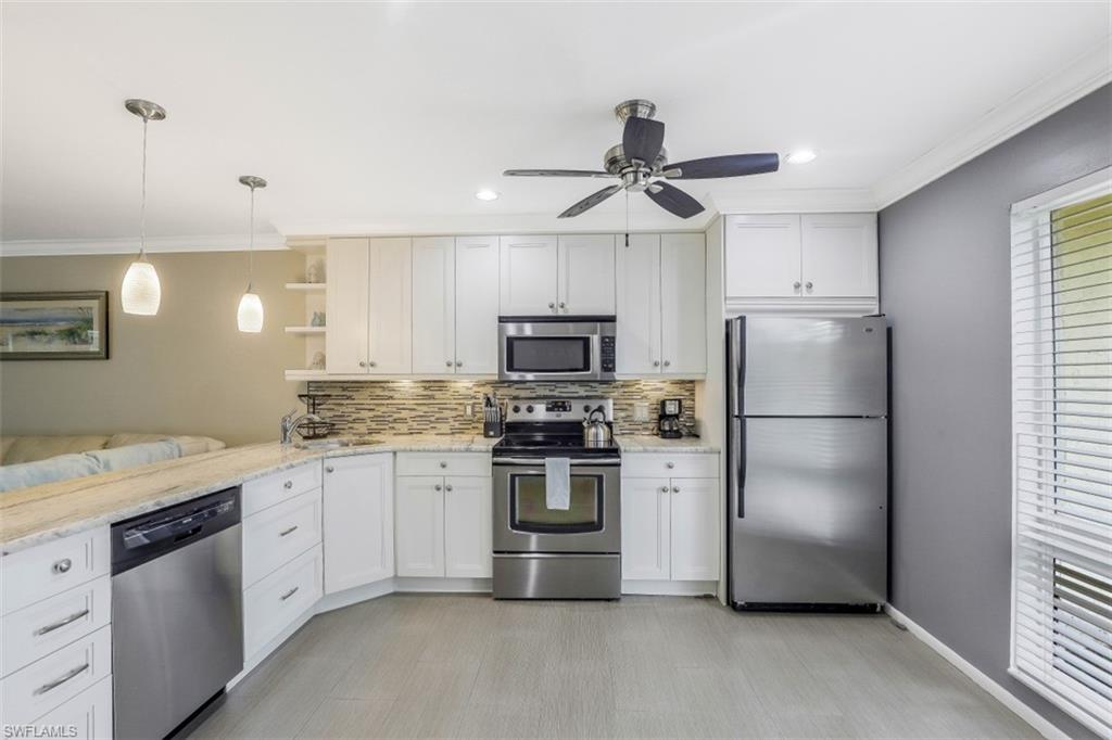 GLADES COUNTRY CLUB - Residential