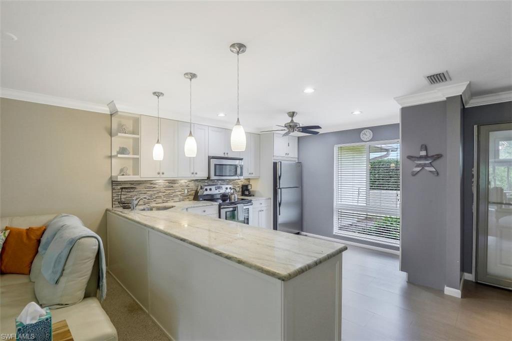 GLADES COUNTRY CLUB - Residential