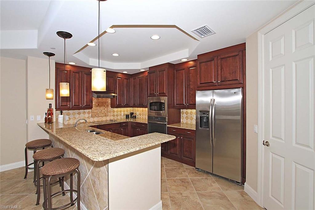 VISTA POINTE - Residential