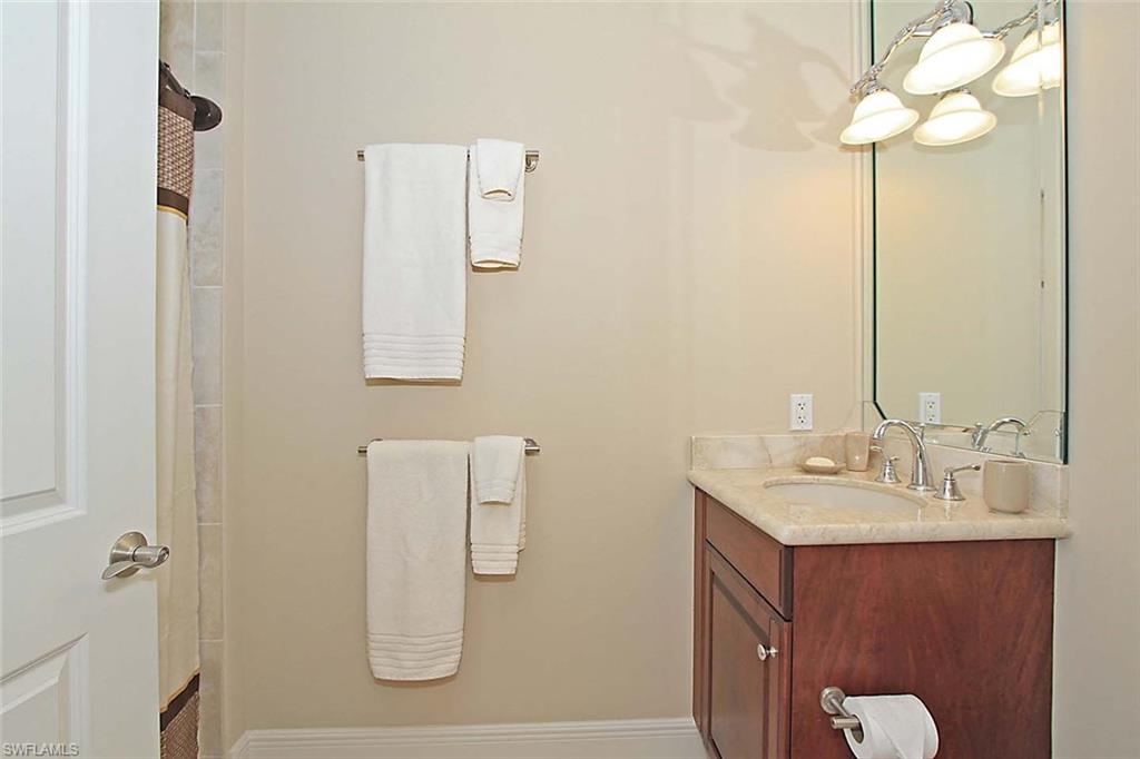 VISTA POINTE - Residential