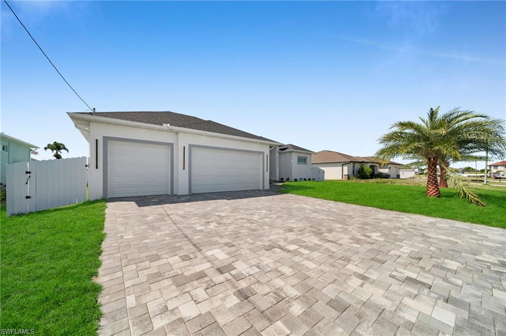 CAPE CORAL - Residential