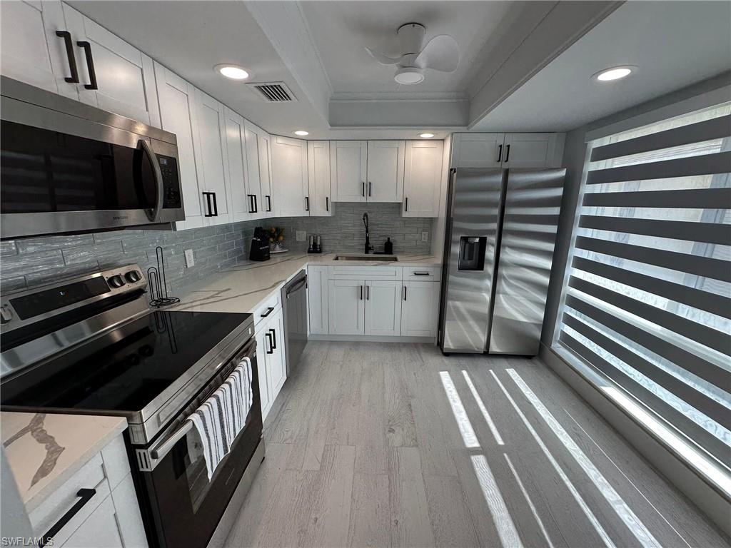 GLADES COUNTRY CLUB - Residential