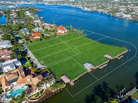 820 Jamaica LN NAPLES FL 34102