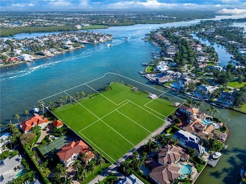 820 Jamaica LN NAPLES FL 34102