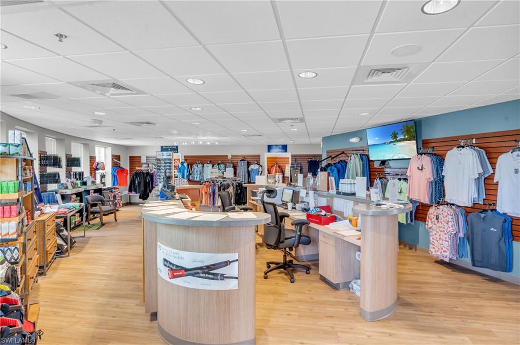 SIX LAKES COUNTRY CLUB - Residential