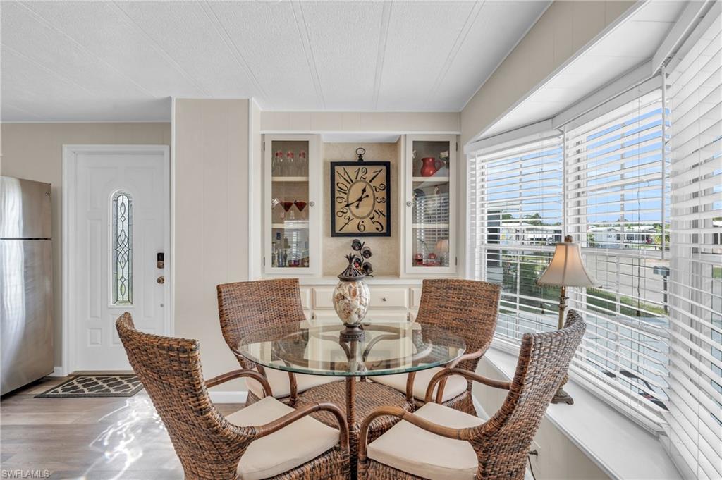 SIX LAKES COUNTRY CLUB - Residential