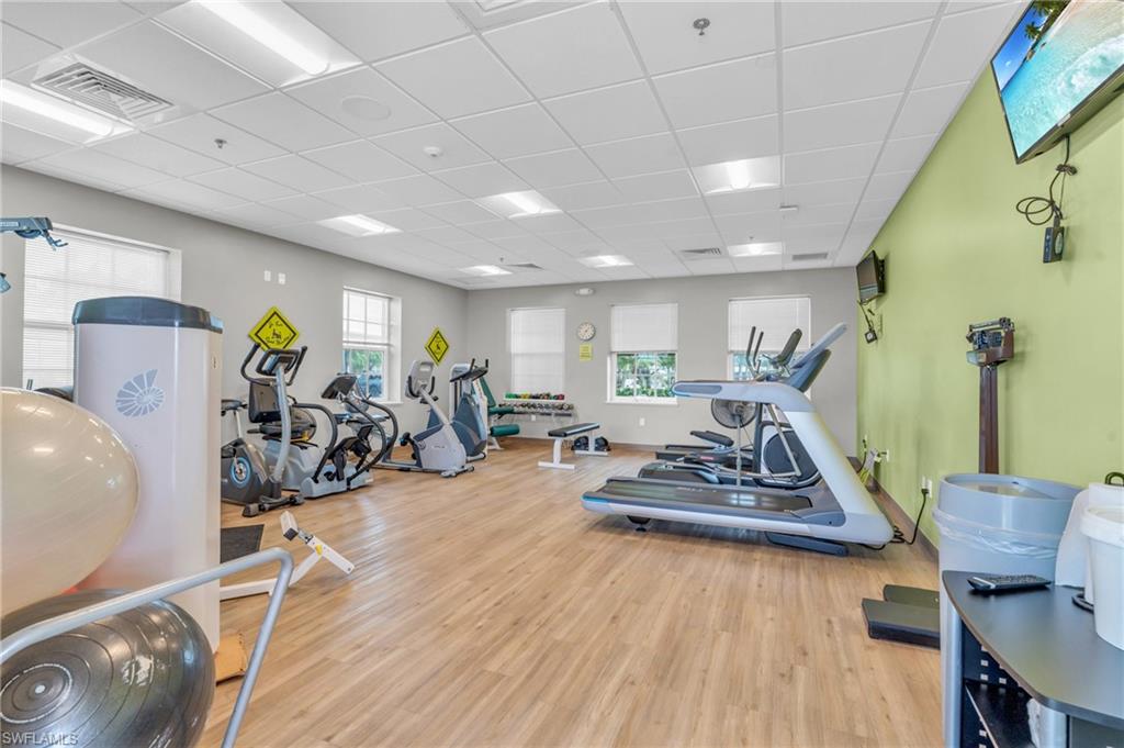 SIX LAKES COUNTRY CLUB - Residential