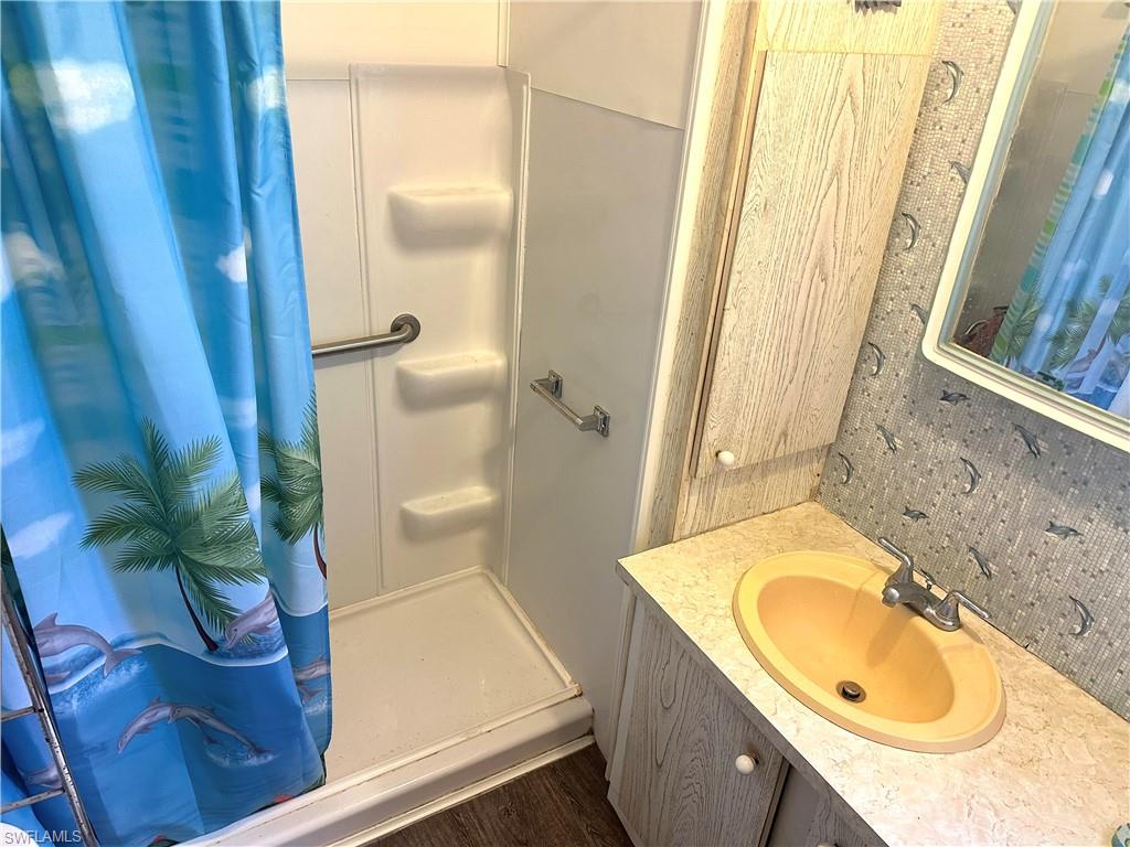 IMPERIAL HARBOR - Residential