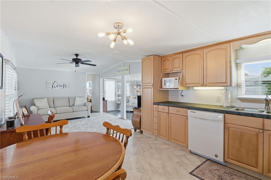 HITCHING POST MOBILE HOME PARK - Residential Lease