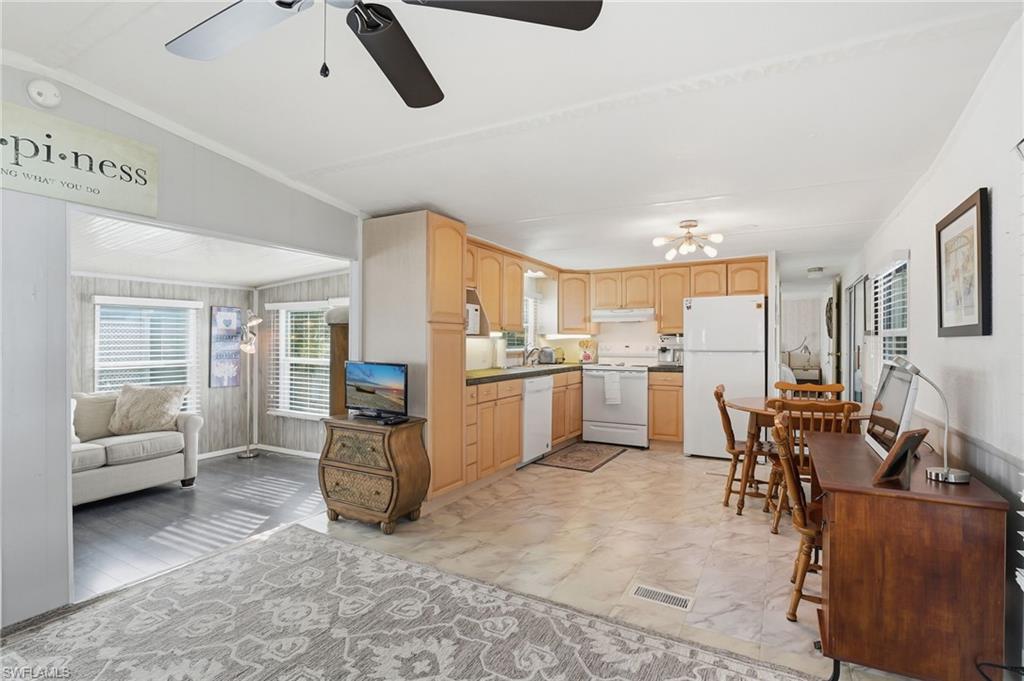 HITCHING POST MOBILE HOME PARK - Residential Lease