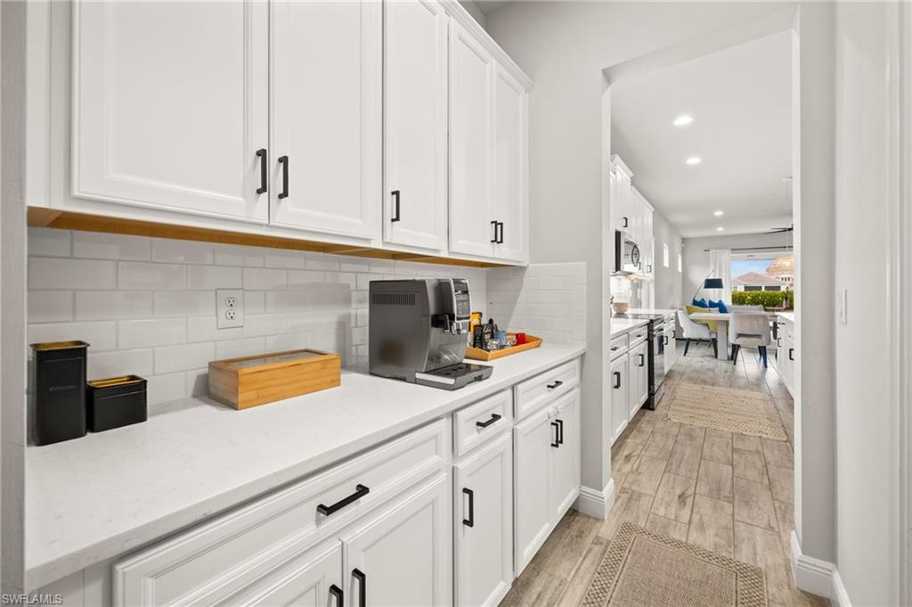 COMPASS LANDING - Residential Lease