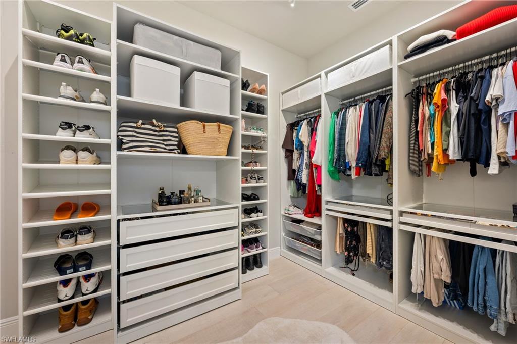 COMPASS LANDING - Residential Lease