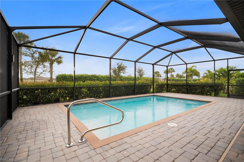 PORTICO - Residential