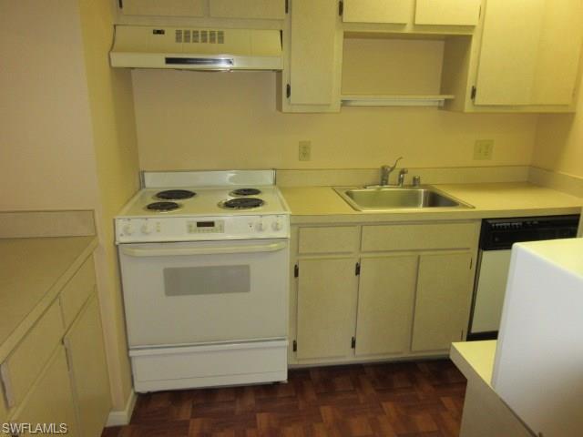 SUMMERLIN WOODS - Residential