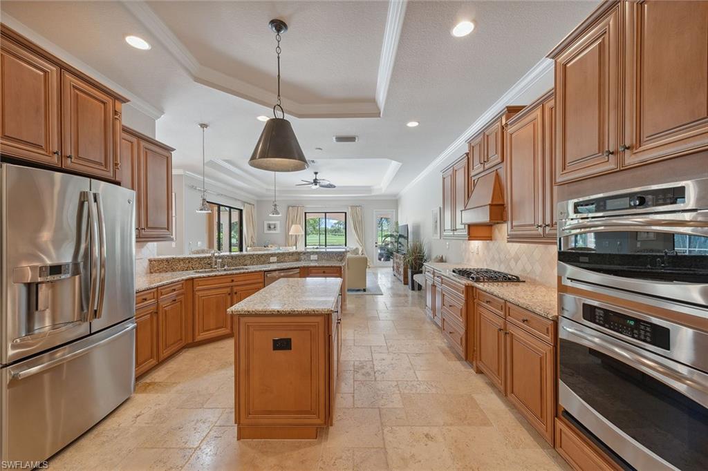 3441 Runaway LN