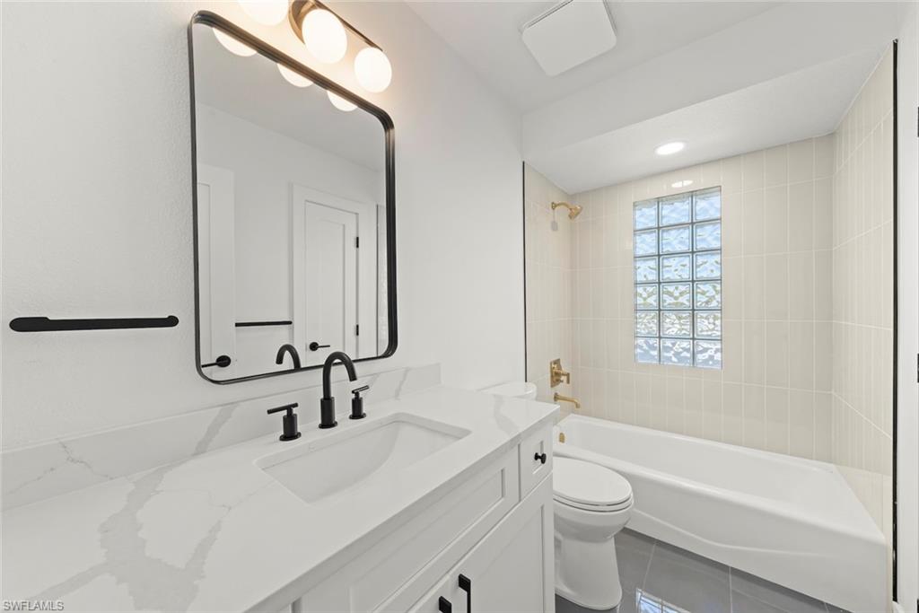 KINZIE ISLAND - Residential