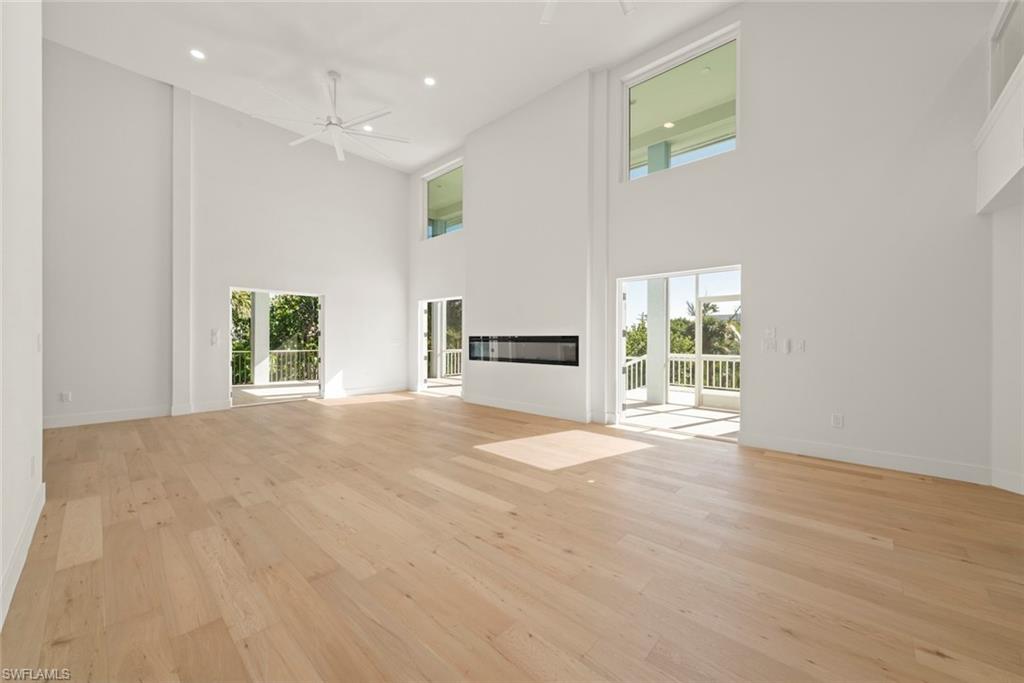 KINZIE ISLAND - Residential