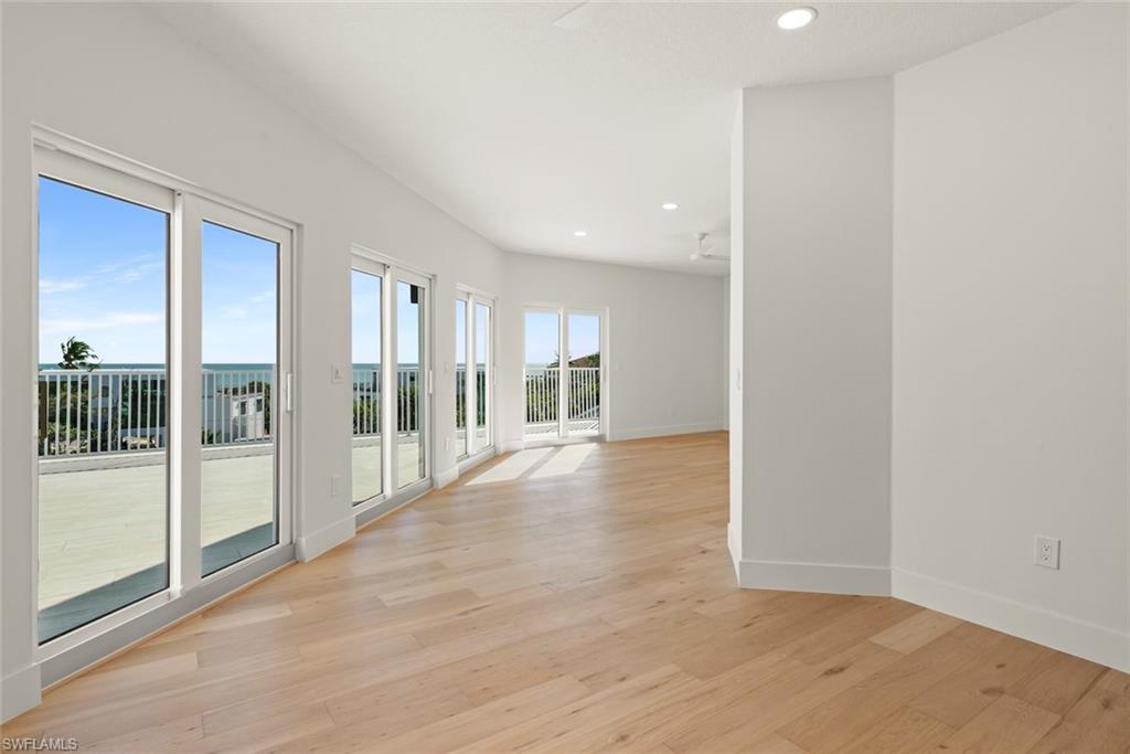 KINZIE ISLAND - Residential