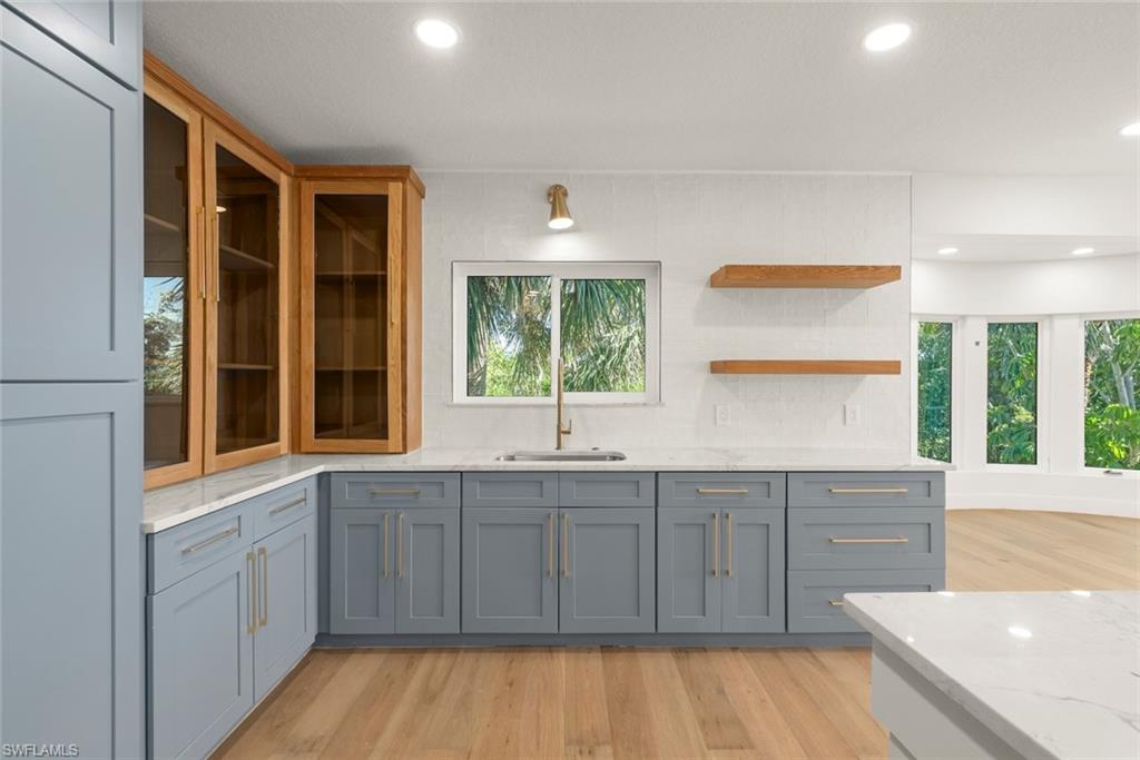 KINZIE ISLAND - Residential